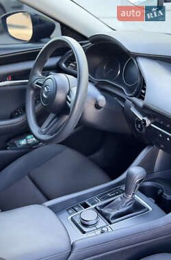 Седан Mazda 3 2019 в Харькове