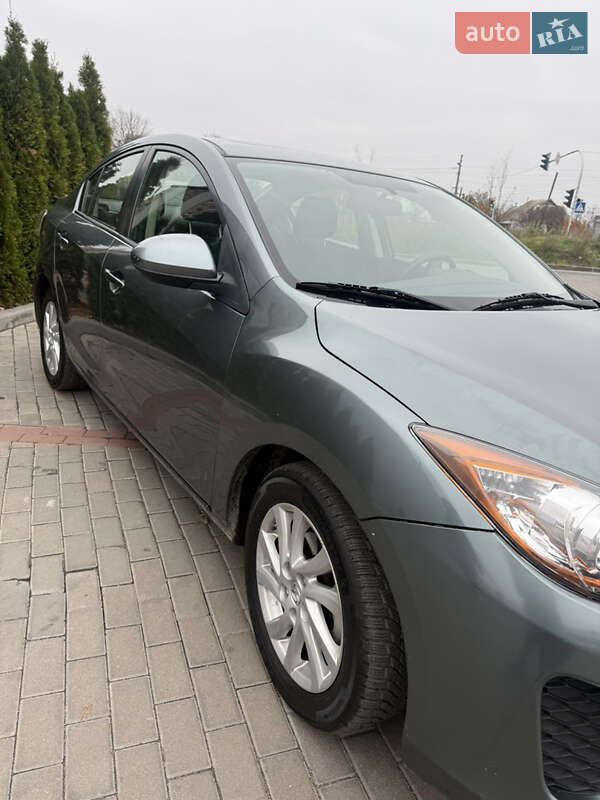 Седан Mazda 3 2012 в Білій Церкві
