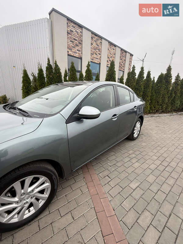 Седан Mazda 3 2012 в Білій Церкві