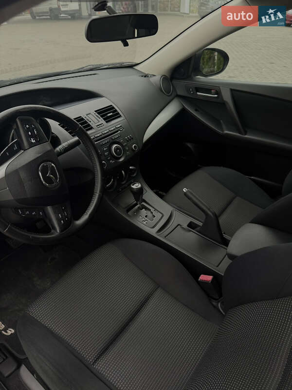 Седан Mazda 3 2012 в Білій Церкві