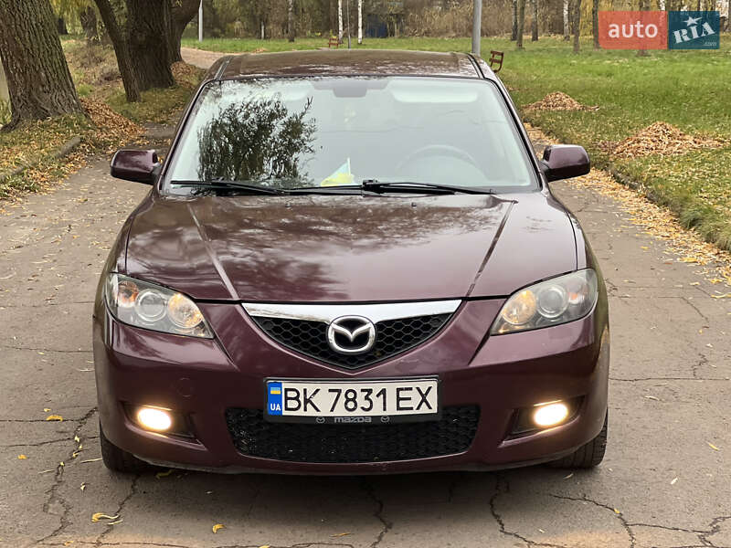 Седан Mazda 3 2007 в Ровно