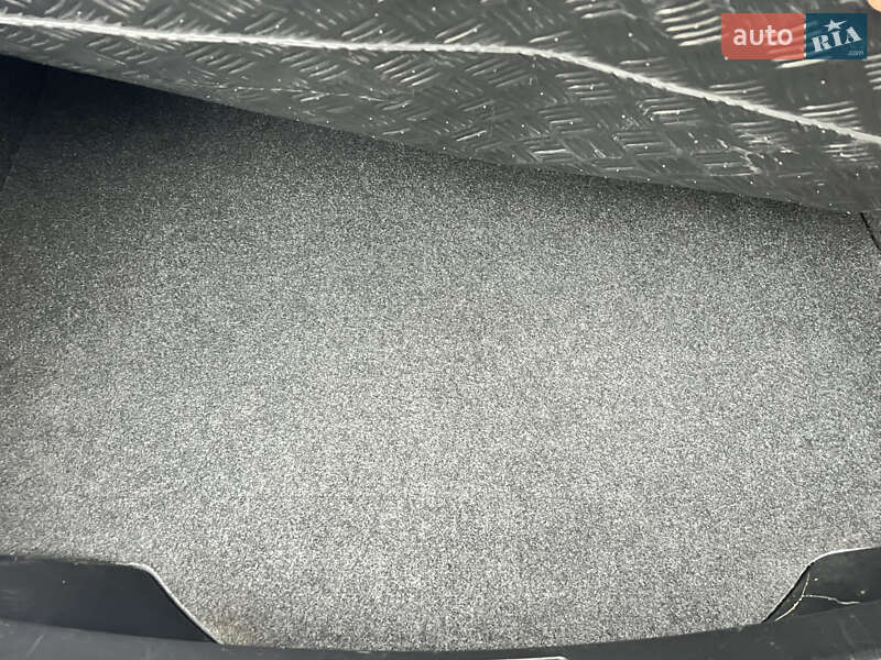 Седан Mazda 3 2007 в Ровно