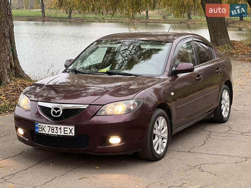 Седан Mazda 3 2007 в Ровно