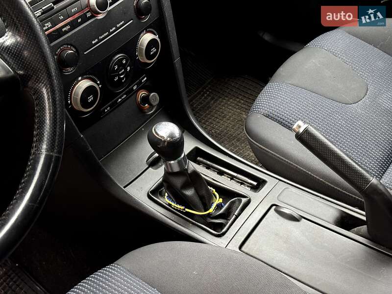 Хэтчбек Mazda 3 2004 в Каменец-Подольском