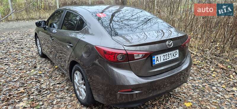 Седан Mazda 3 2017 в Києві