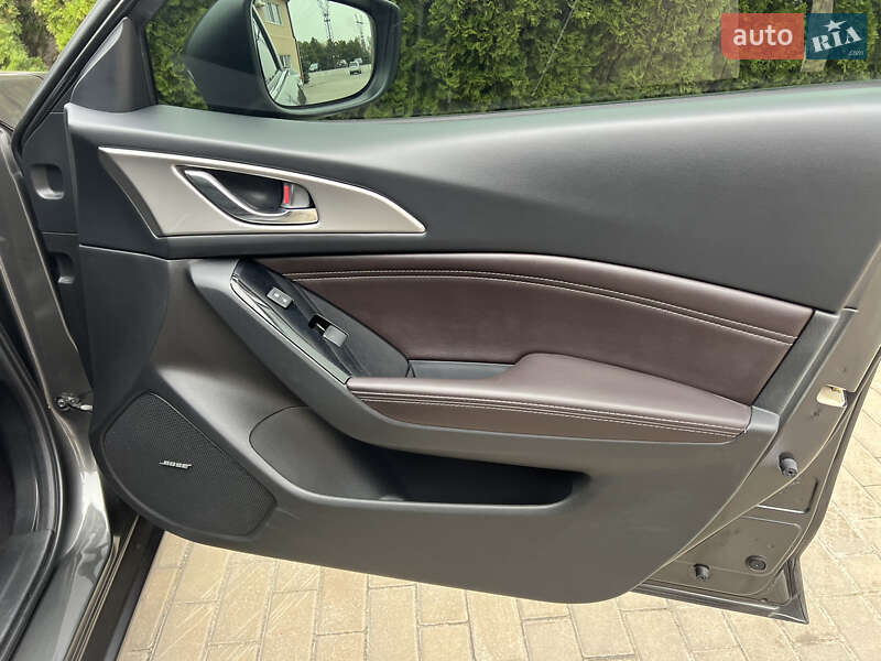 Седан Mazda 3 2018 в Дніпрі фото 24 Седан Mazda 3 2018 в Дніпрі