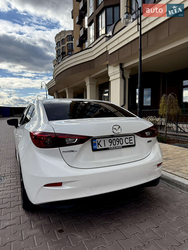 Седан Mazda 3 2017 в Софіївській Борщагівці