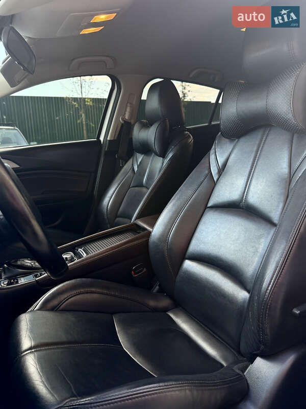 Седан Mazda 3 2017 в Софіївській Борщагівці