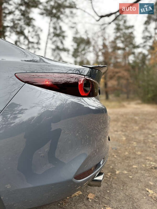 Седан Mazda 3 2022 в Черкассах