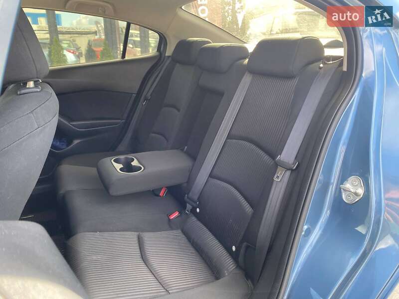 Седан Mazda 3 2014 в Києві