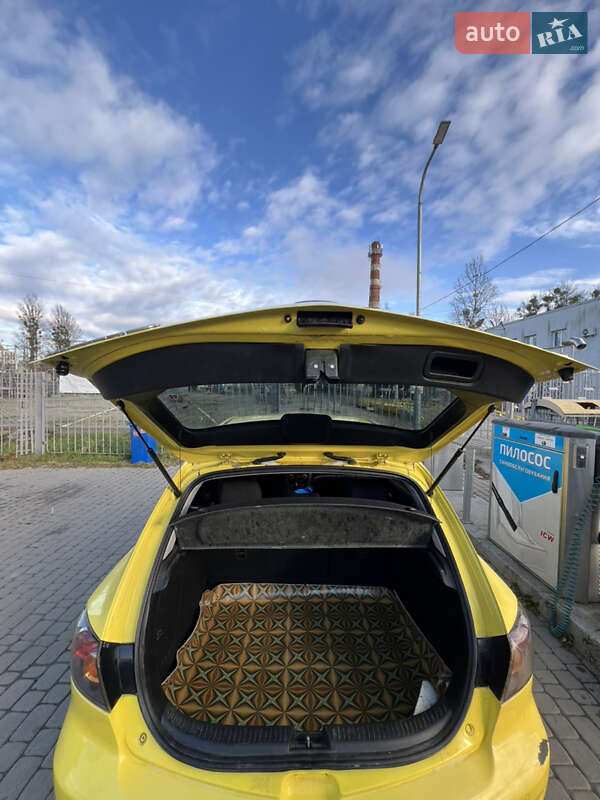 Хэтчбек Mazda 3 2006 в Львове