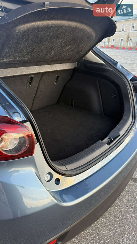 Хетчбек Mazda 3 2015 в Харкові