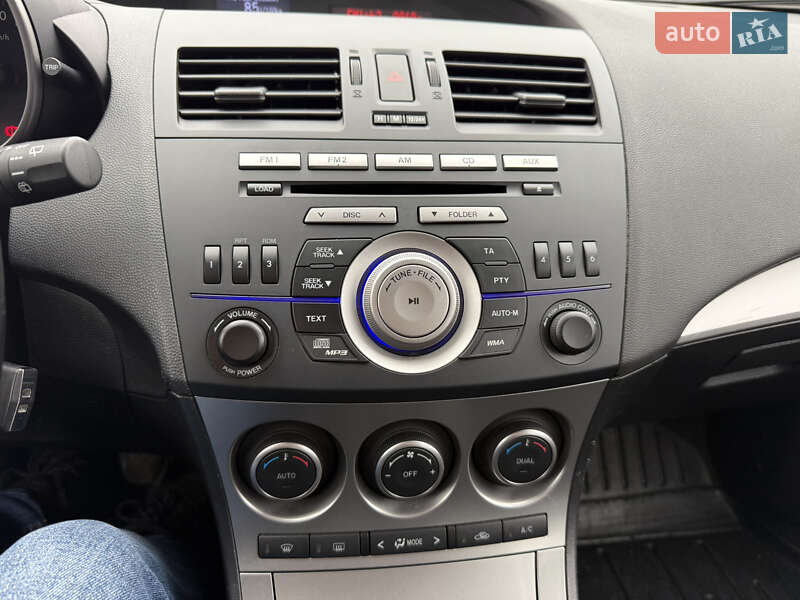 Хэтчбек Mazda 3 2010 в Сумах