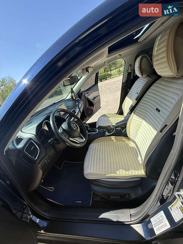 Седан Mazda 3 2013 в Кривому Розі