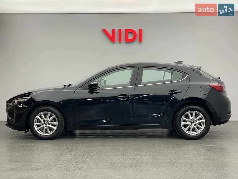 Хэтчбек Mazda 3 2018 в Киеве