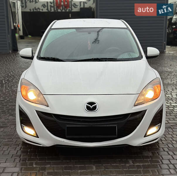 Седан Mazda 3 2010 в Дніпрі