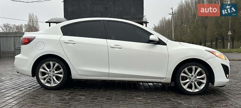 Седан Mazda 3 2010 в Дніпрі