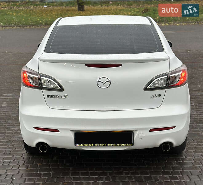 Седан Mazda 3 2010 в Дніпрі