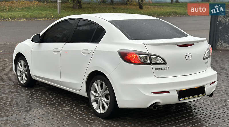 Седан Mazda 3 2010 в Дніпрі