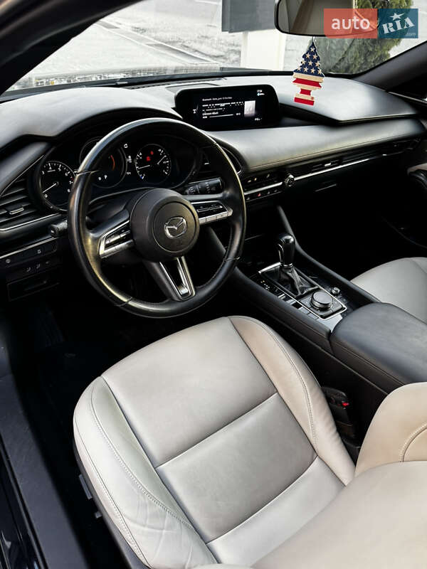 Хэтчбек Mazda 3 2019 в Львове
