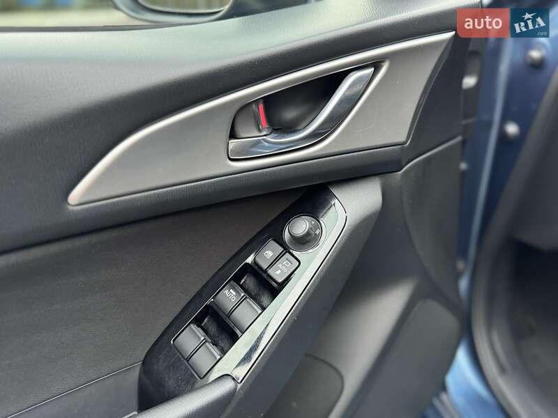 Седан Mazda 3 2017 в Києві фото 28 Седан Mazda 3 2017 в Києві
