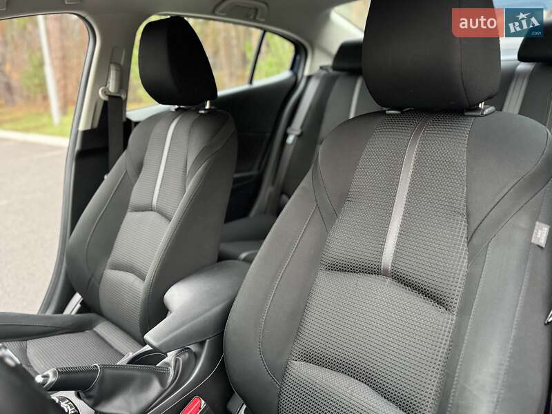 Седан Mazda 3 2017 в Києві фото 32 Седан Mazda 3 2017 в Києві