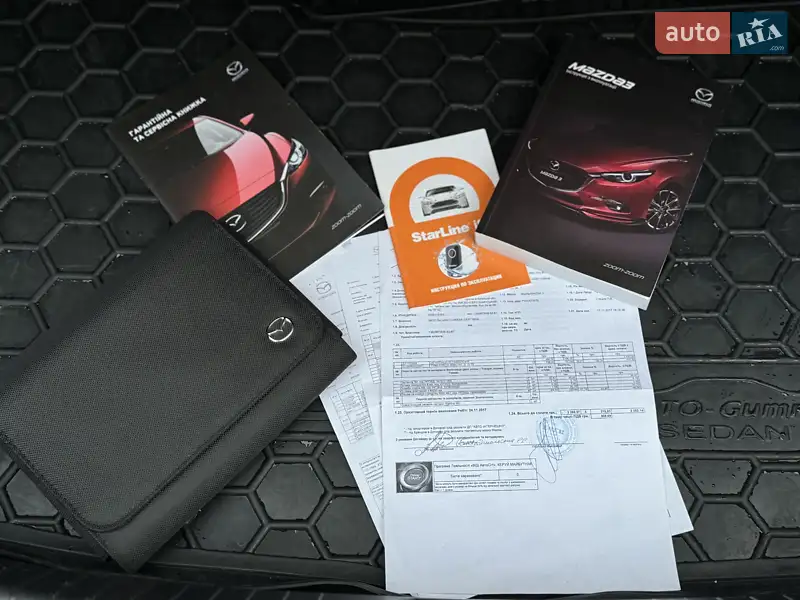 Седан Mazda 3 2017 в Києві документ 2 фото Седан Mazda 3 2017 в Києві документ
