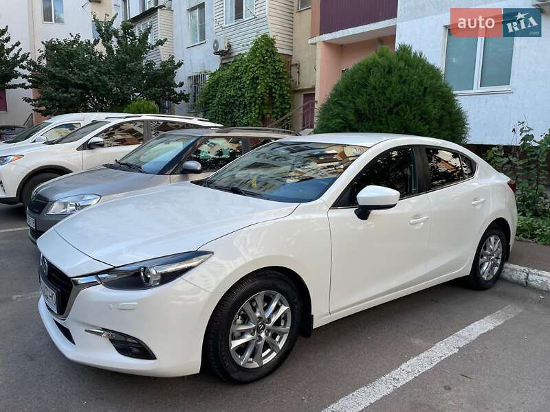 Седан Mazda 3 2017 в Ізмаїлі
