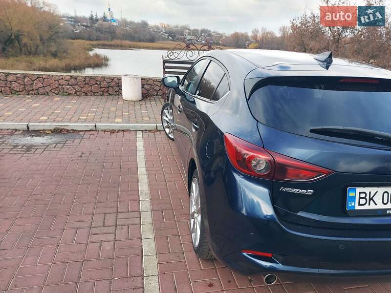 Хетчбек Mazda 3 2017 в Новомиргороді фото 20 Хетчбек Mazda 3 2017 в Новомиргороді