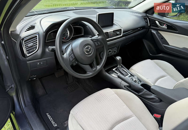 Седан Mazda 3 2015 в Києві