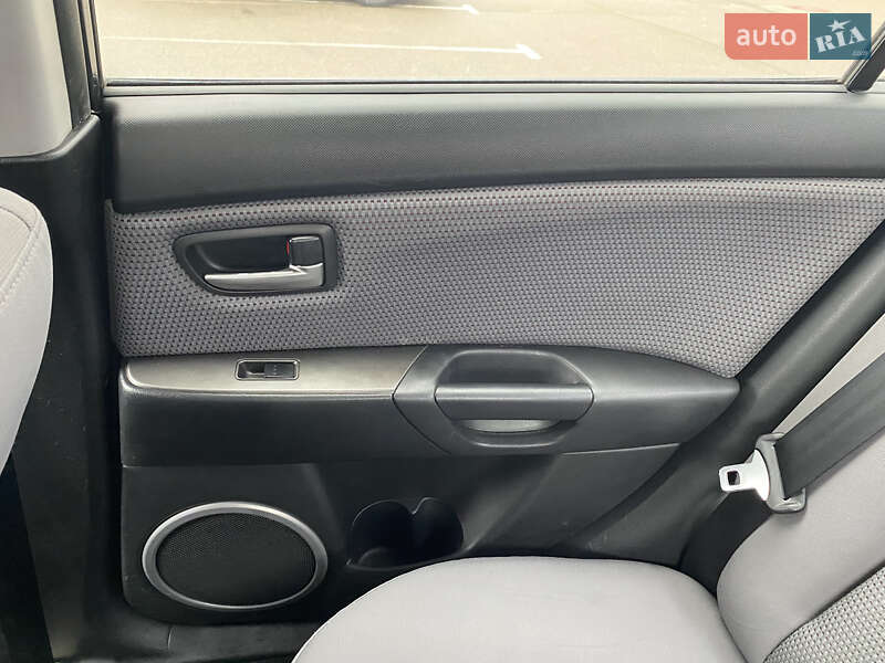 Седан Mazda 3 2007 в Киеве фото 30 Седан Mazda 3 2007 в Киеве