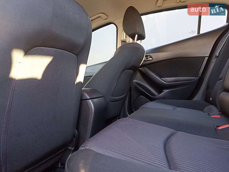 Хетчбек Mazda 3 2016 в Львові фото 27 Хетчбек Mazda 3 2016 в Львові