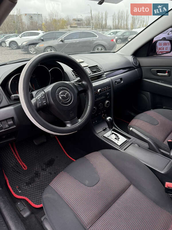 Седан Mazda 3 2005 в Черкасах