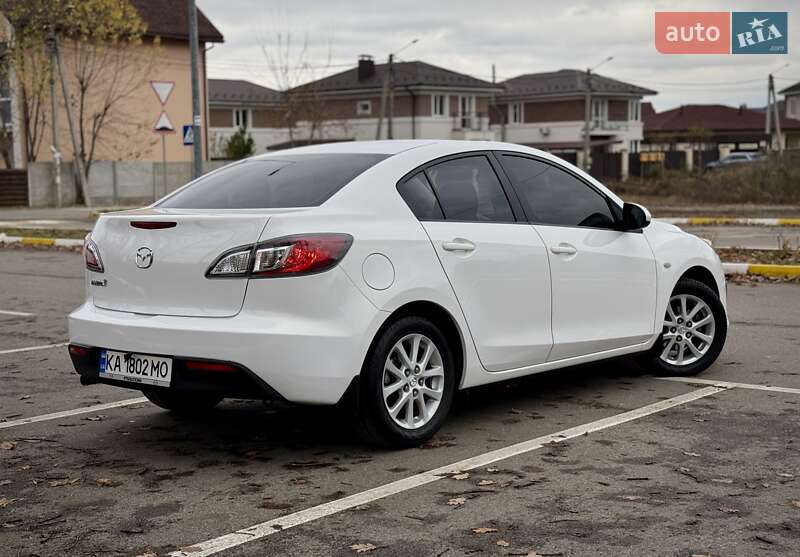 Седан Mazda 3 2010 в Києві фото 2 Седан Mazda 3 2010 в Києві