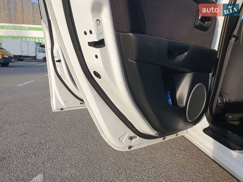 Седан Mazda 3 2007 в Киеве