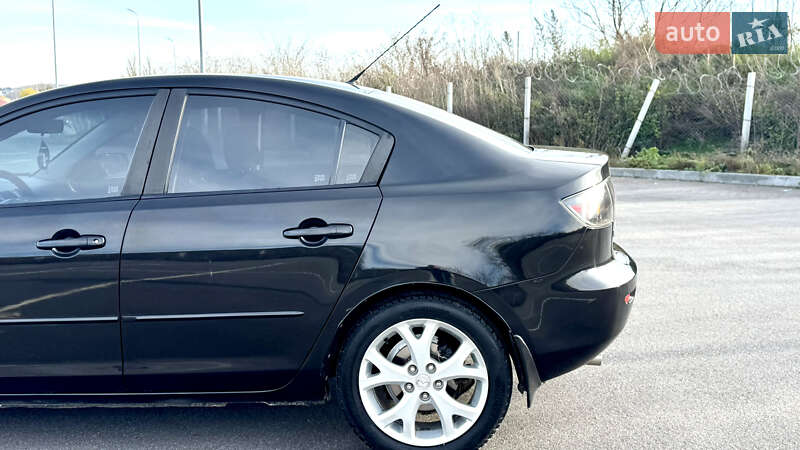 Седан Mazda 3 2006 в Виннице