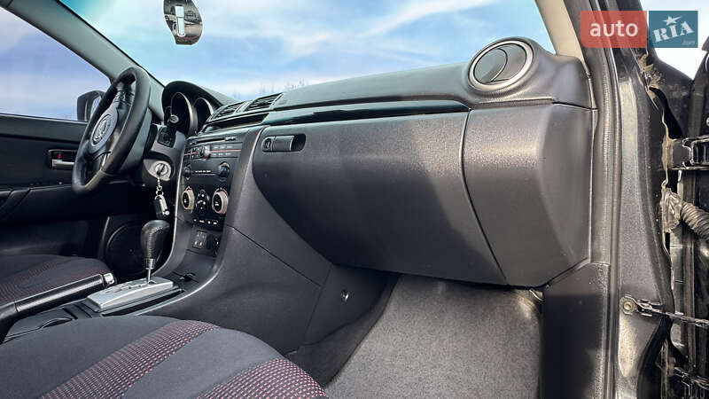 Седан Mazda 3 2006 в Виннице