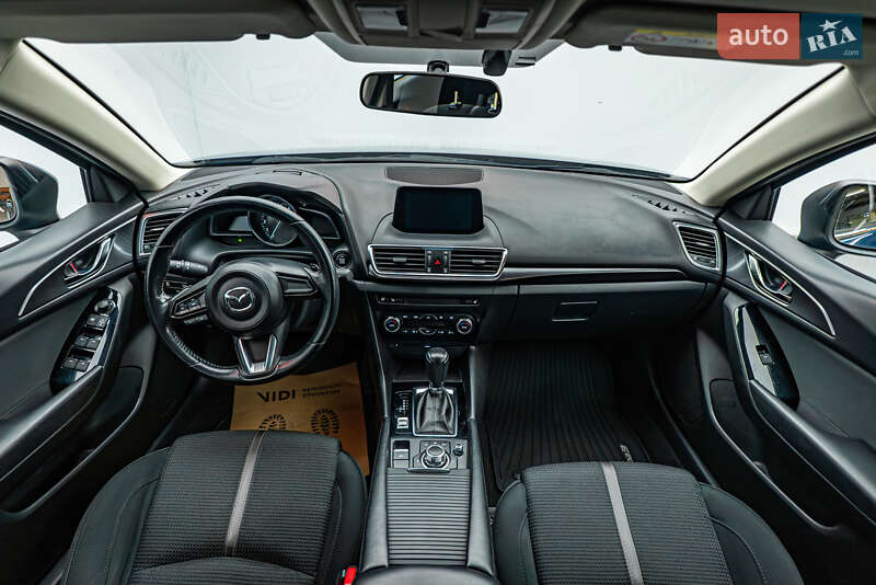 Хетчбек Mazda 3 2018 в Києві фото 10 Хетчбек Mazda 3 2018 в Києві
