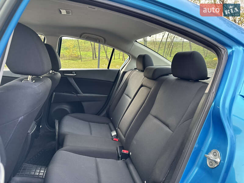 Седан Mazda 3 2010 в Києві фото 34 Седан Mazda 3 2010 в Києві
