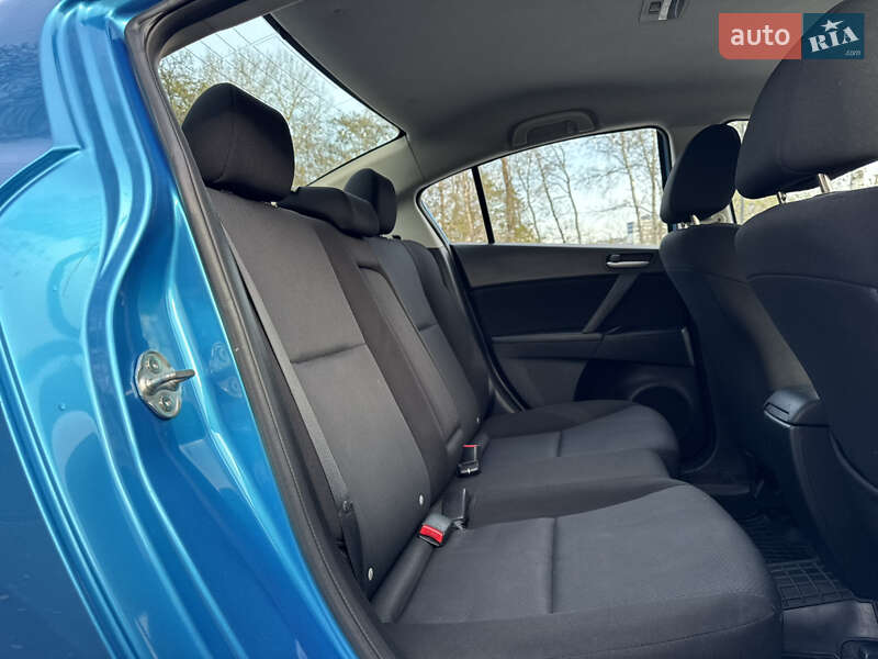 Седан Mazda 3 2010 в Києві фото 36 Седан Mazda 3 2010 в Києві
