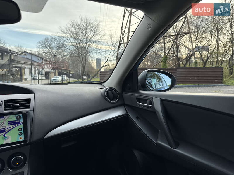 Седан Mazda 3 2010 в Києві фото 45 Седан Mazda 3 2010 в Києві