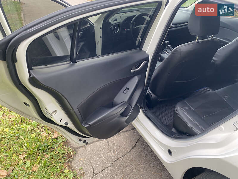 Седан Mazda 3 2015 в Києві