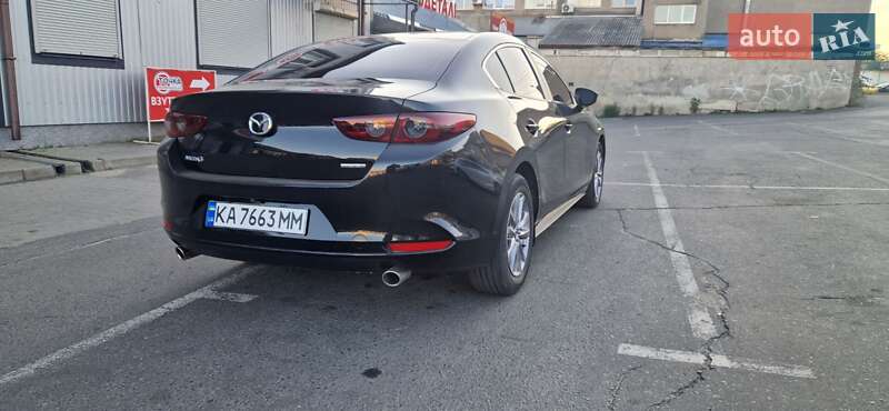 Седан Mazda 3 2020 в Малине