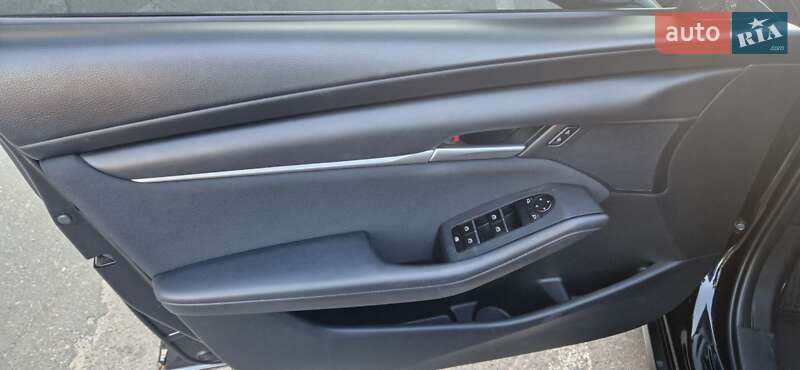 Седан Mazda 3 2020 в Малине