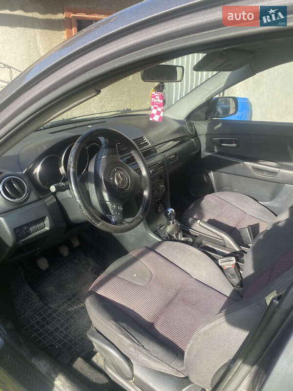 Седан Mazda 3 2004 в Чернівцях