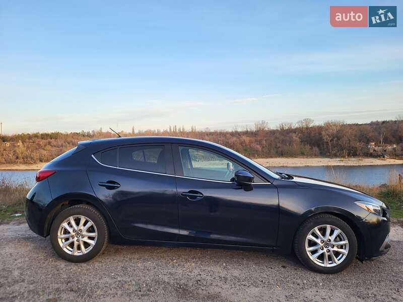 Хэтчбек Mazda 3 2015 в Запорожье фото 4 Хэтчбек Mazda 3 2015 в Запорожье