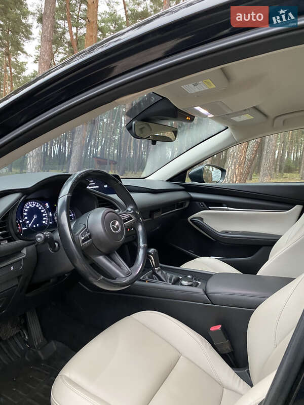 Седан Mazda 3 2019 в Києві