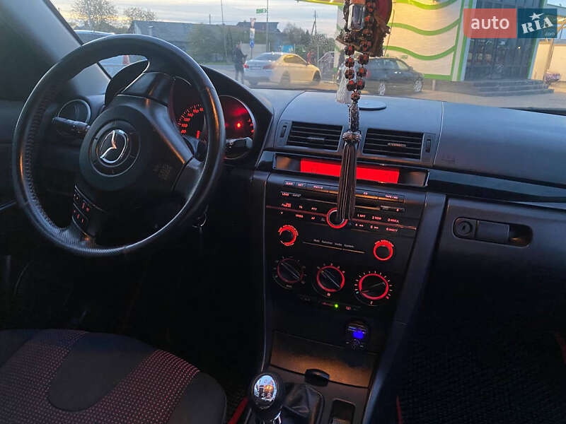 Хетчбек Mazda 3 2005 в Нововолинську фото 4 Хетчбек Mazda 3 2005 в Нововолинську