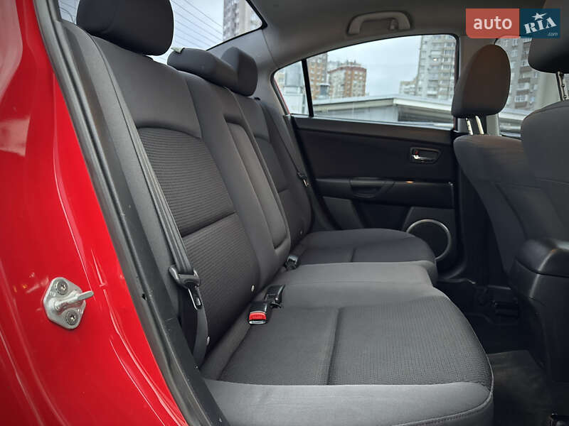 Седан Mazda 3 2008 в Киеве