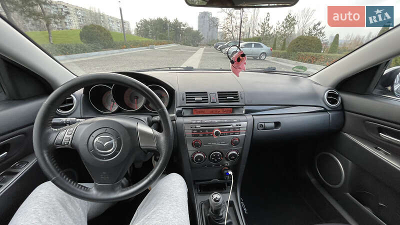 Хэтчбек Mazda 3 2007 в Днепре